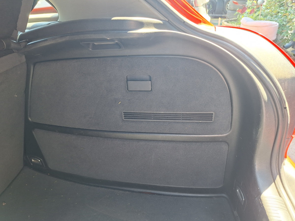 Panou capitonaj lateral portbagaj dreapta AUDI A3 8L1 1996 - 2006 1.9 TDI ASZ