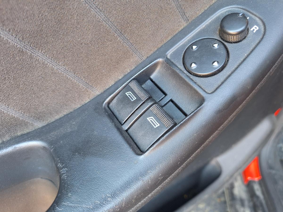 Butoane geamuri electrice AUDI A3 8L1 1996 - 2006 1.9 TDI ASZ