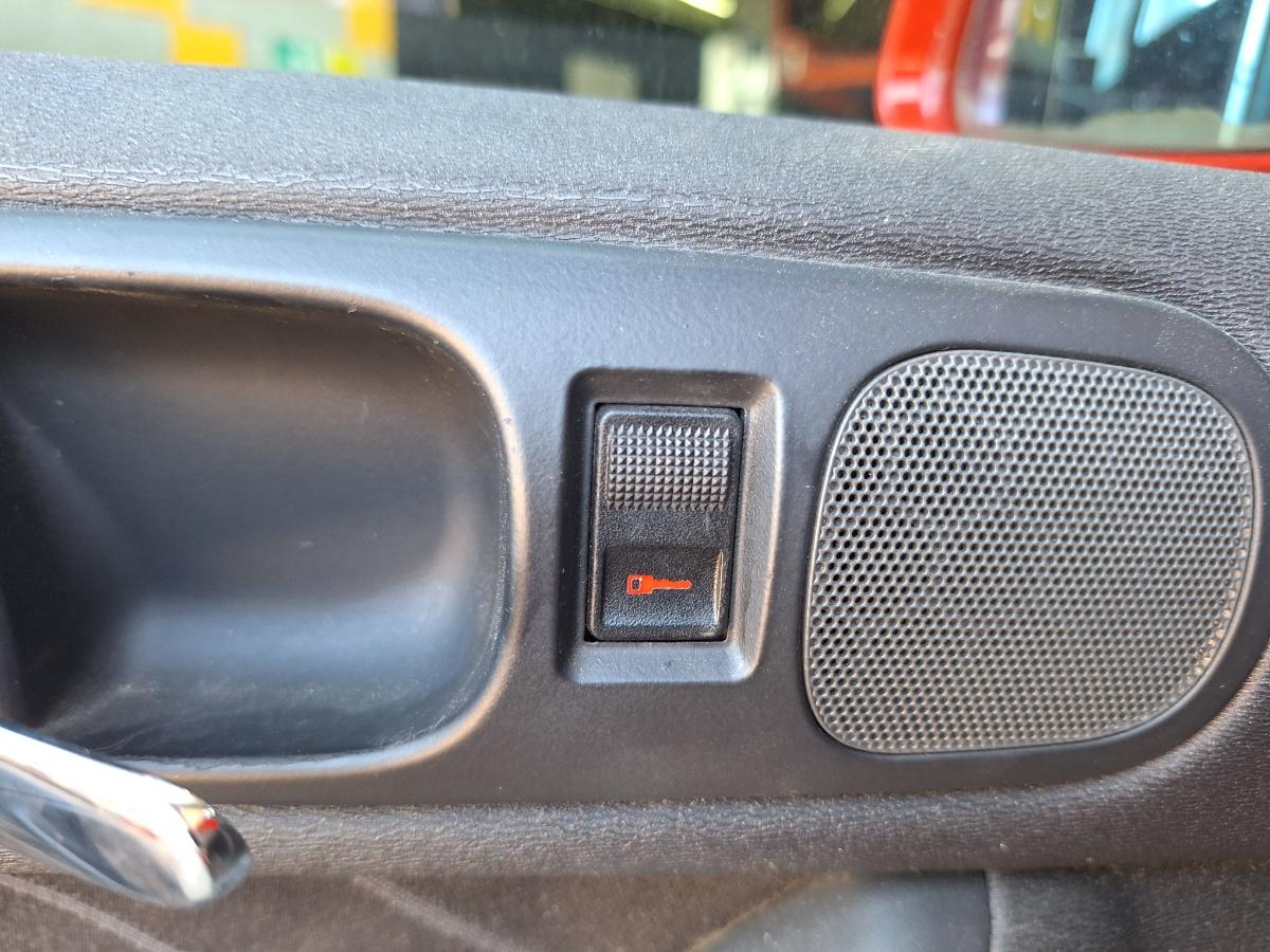 Buton blocare portiere AUDI A3 8L1 1996 - 2006 1.9 TDI ASZ