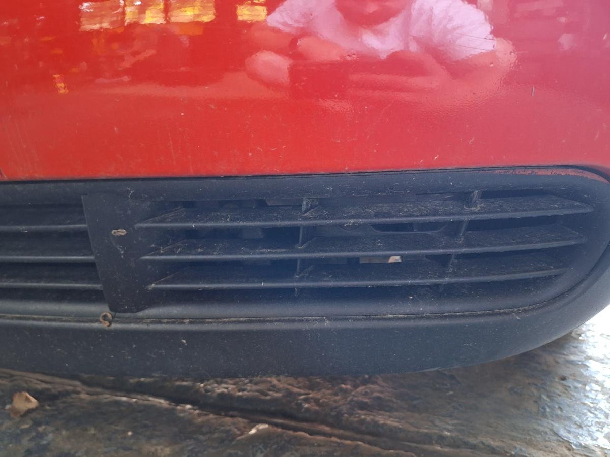 Grila inferioara bara de protectie fata stanga AUDI A3 8L1 1996 - 2006 1.9 TDI ASZ