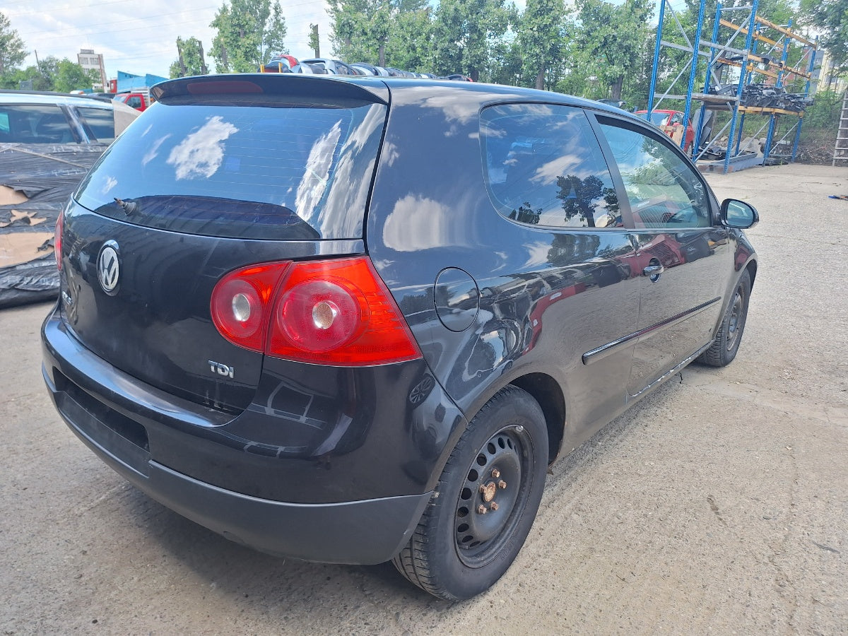 Dezmembrez VOLKSWAGEN GOLF V 1K1 2003 1.9 TDI BKC 77KW|105HP