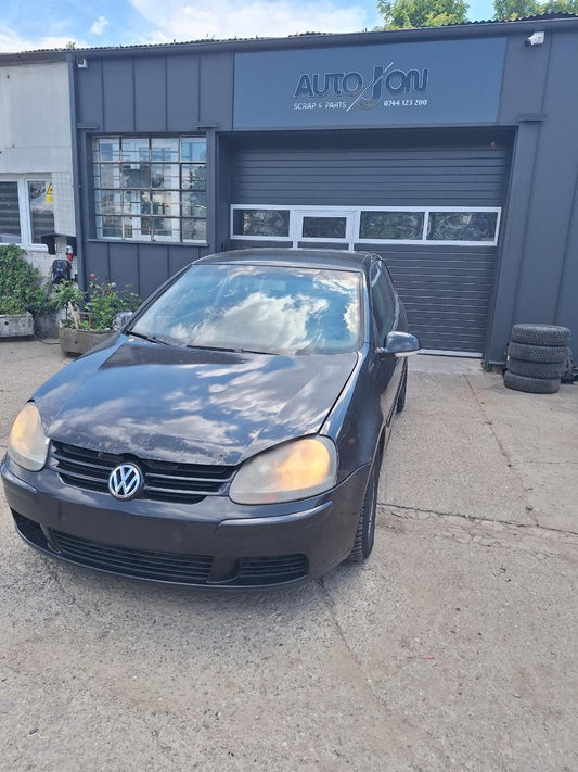 Dezmembrez VOLKSWAGEN GOLF V 1K1 2003 1.9 TDI BKC 77KW|105HP