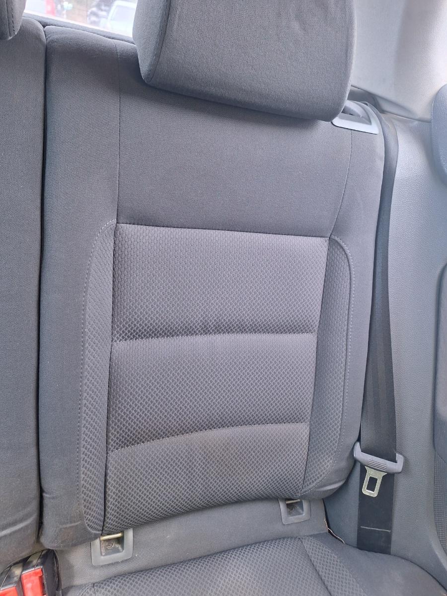 Bancheta spatar spate stanga VOLKSWAGEN GOLF V 1K1 2003 - 2009 1.9 TDI BKC, BLS, BXE