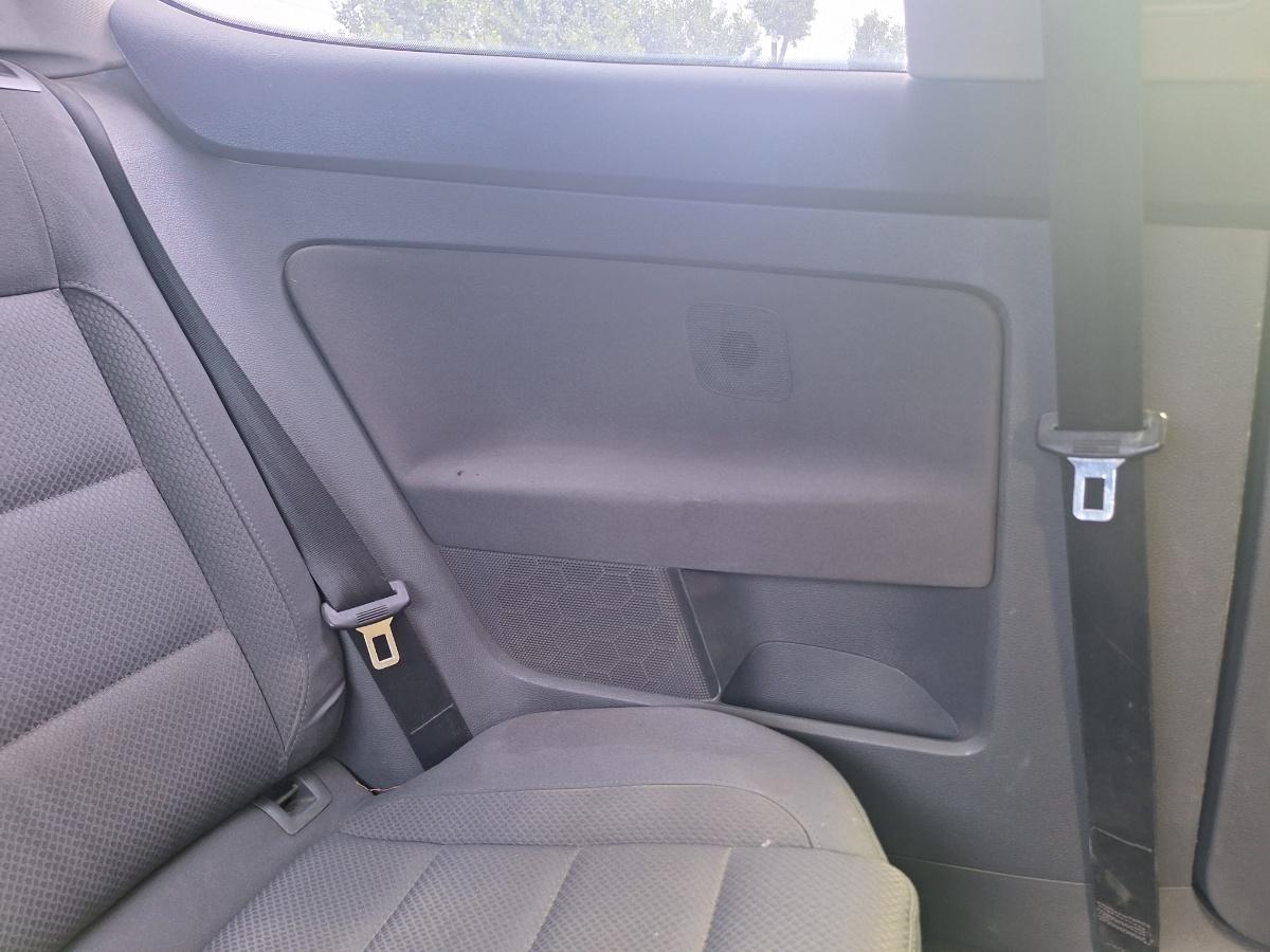 Tapiterie panou portiera spate stanga VOLKSWAGEN GOLF V 1K1 2003 - 2009 1.9 TDI BKC, BLS, BXE