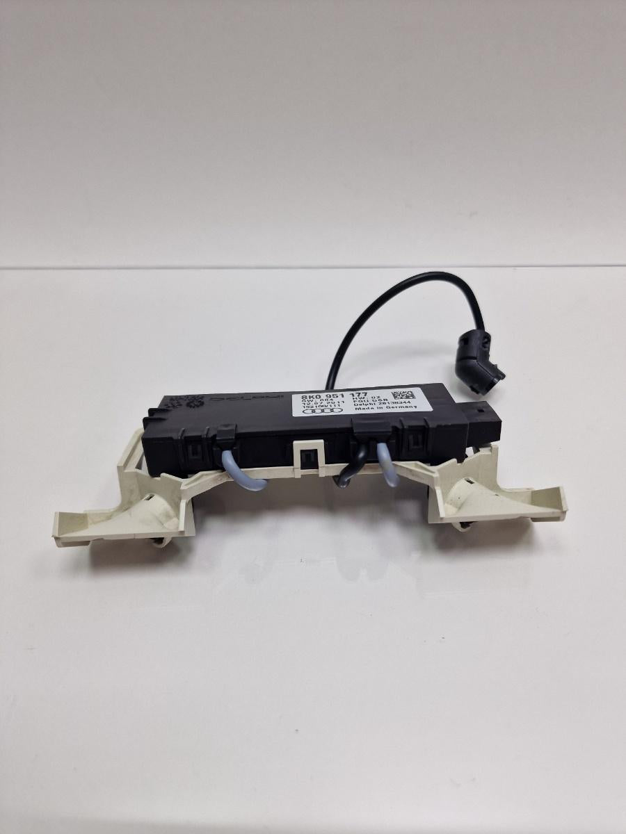 Microfon (bluetooth/telefon) AUDI Q5 8RB 2008 -> 2.0 TDI quattro CAHA, CGLB, CMGA 8K0951177
