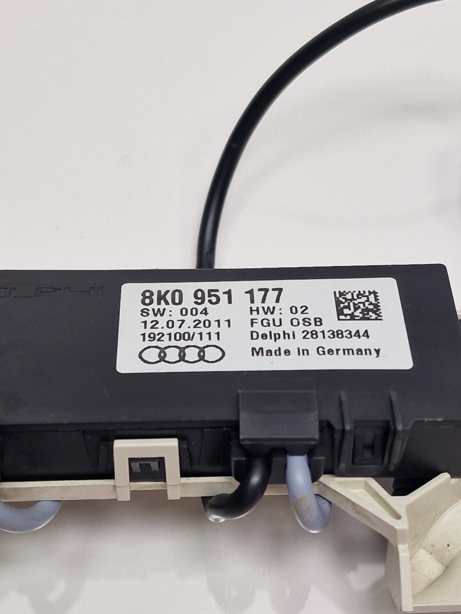 Microfon (bluetooth/telefon) AUDI Q5 8RB 2008 -> 2.0 TDI quattro CAHA, CGLB, CMGA 8K0951177