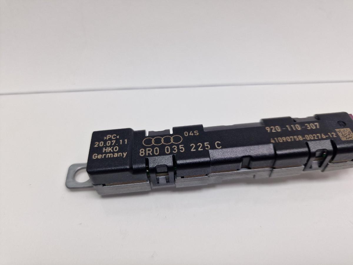 Amplificator semnal antena AUDI Q5 8RB 2008 -> 2.0 TDI quattro CAHA, CGLB, CMGA 8R0035225C
