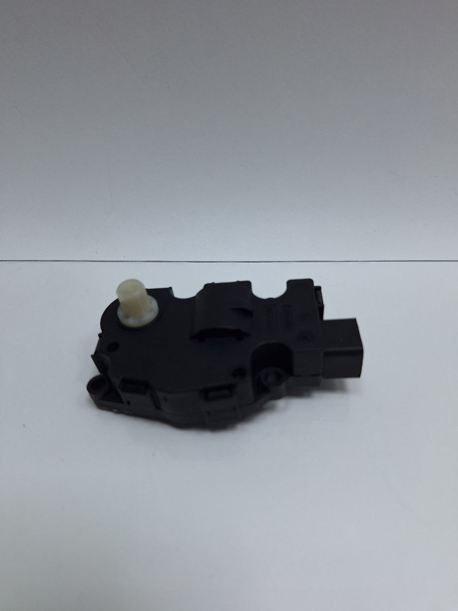 Actuator/motoras clapeta aer AC AUDI Q5 8RB 2008 -> 2.0 TDI quattro CAHA, CGLB, CMGA Behr K9749006 8K0820511C
