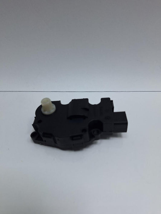 Actuator/motoras clapeta aer AC AUDI Q5 8RB 2008 -> 2.0 TDI quattro CAHA, CGLB, CMGA Behr K9749006 8K0820511C