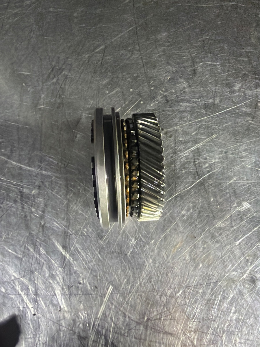 Pinion treapta a 5-a VOLKSWAGEN TRANSPORTER V Bus 7HB, 7HJ, 7EB, 7EJ, 7EF, 7EG, 7HF, 1.9 TDI BRS 02Z311361A