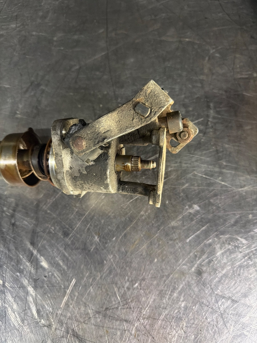 Selector de viteze in cutia de viteze VOLKSWAGEN GOLF III Variant 1H5 1993 - 1999 1.9 TDI 1Z, AHU, ALE 02A301232J