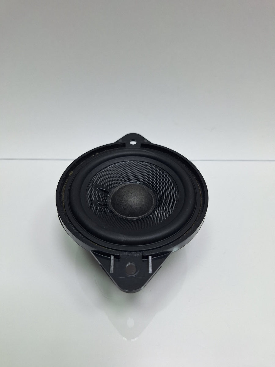 Difuzor panou lateral BANG&OLUFSEN AUDI Q5 8RB 2008 -> 2.0 TDI quattro CAHA, CGLB, CMGA 8R0035416