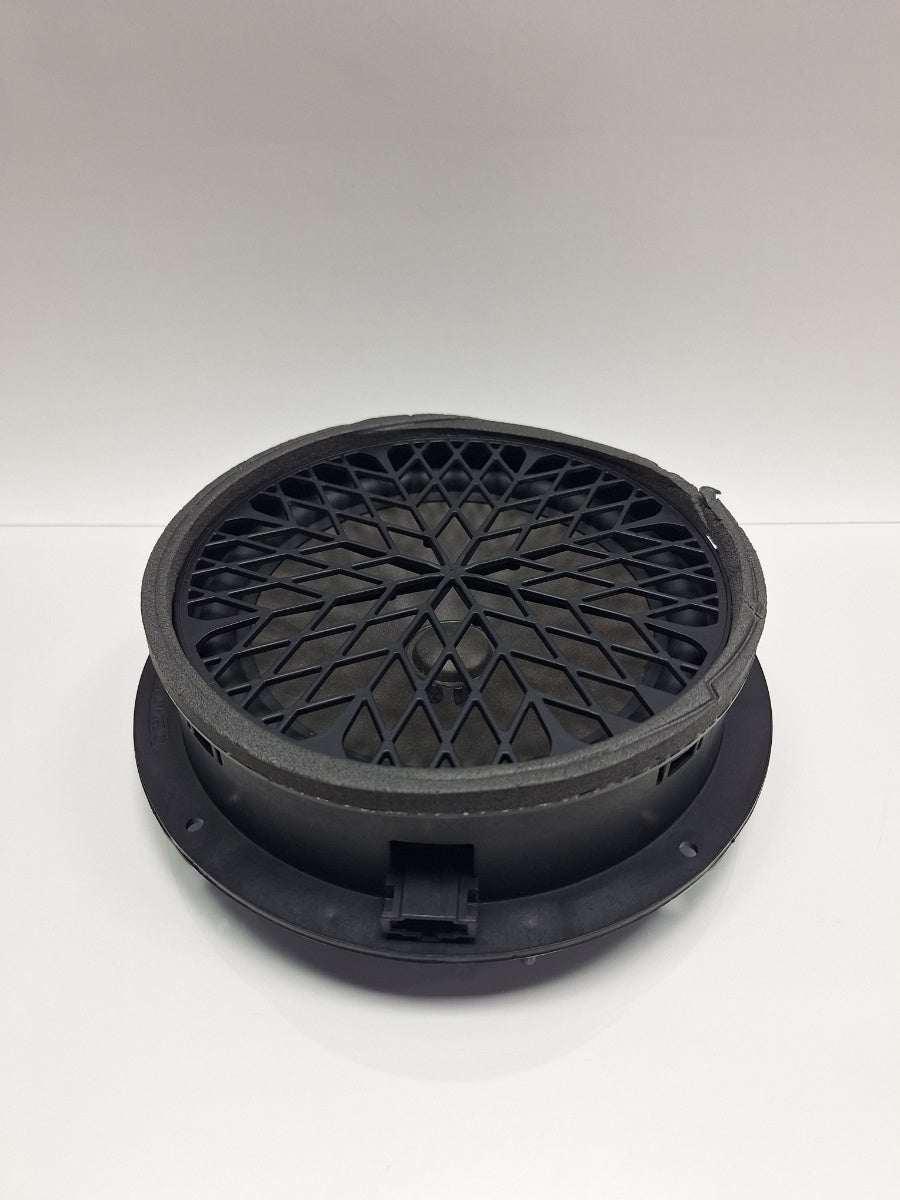 Difuzor portiera fata BANG&OLUFSEN AUDI Q5 8RB 2008 -> 2.0 TDI quattro 8R0035415C