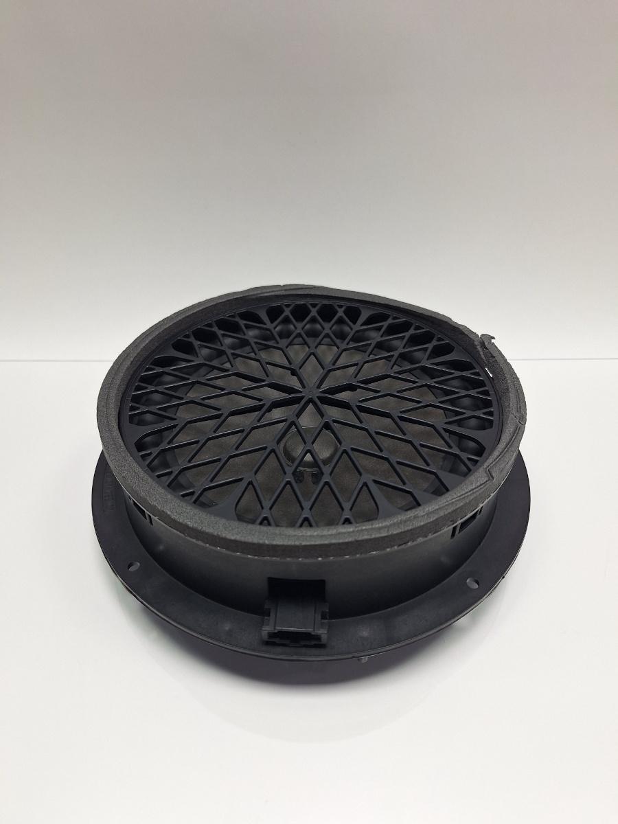 Difuzor portiera fata BANG&OLUFSEN AUDI Q5 8RB 2008 -> 2.0 TDI quattro 8R0035415C
