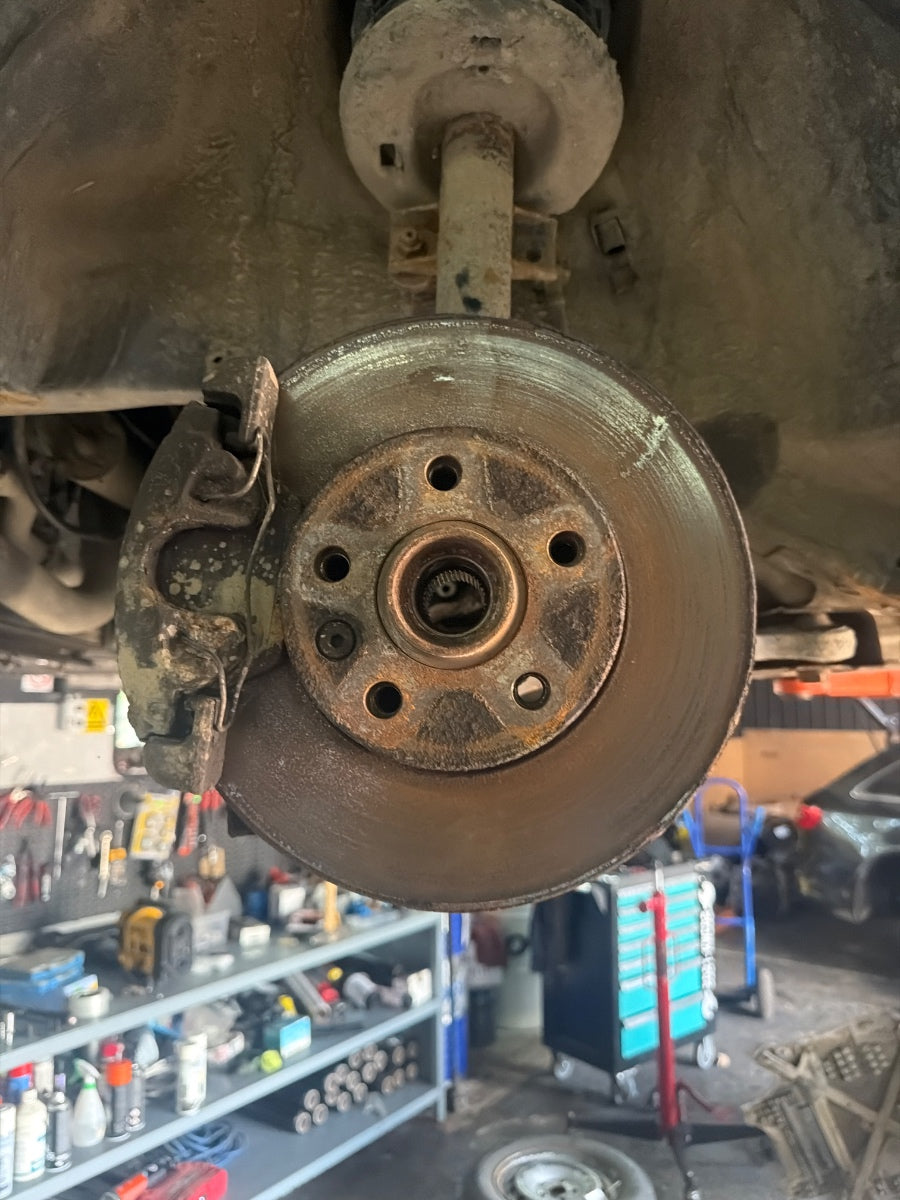 Fuzeta butuc roata fata stanga SEAT ALHAMBRA 7V8, 7V9 1996 - 2010 1.9 TDI AUY, BVK 7M0407255G