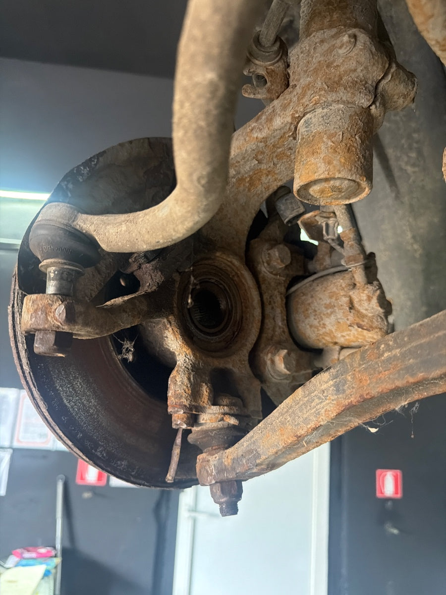 Fuzeta butuc roata fata stanga SEAT ALHAMBRA 7V8, 7V9 1996 - 2010 1.9 TDI AUY, BVK 7M0407255G