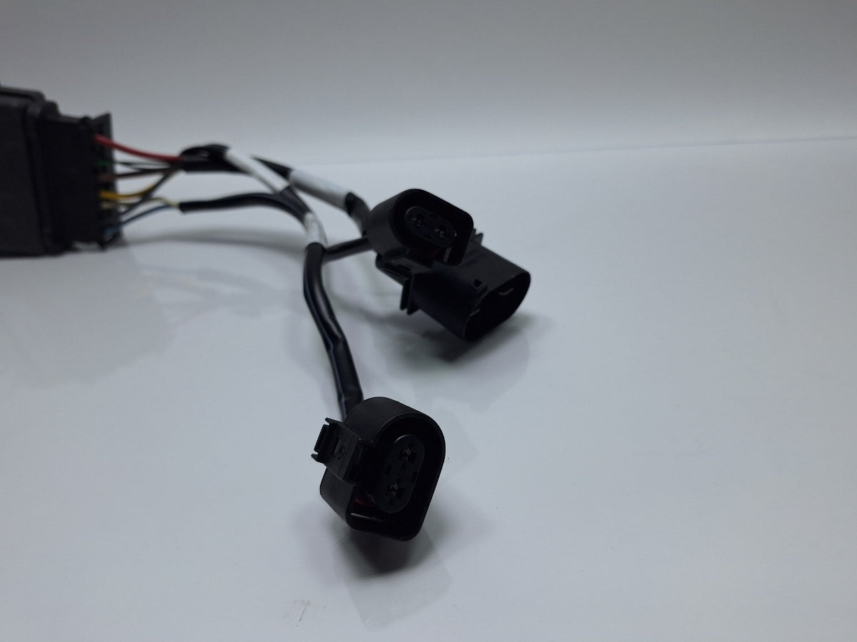 Releu ventilator lichid de racire AUDI Q5 8RB 2008 -> 2.0 TDI quattro CAHA, CGLB, CMGA Valeo 989460D 8K0959501E