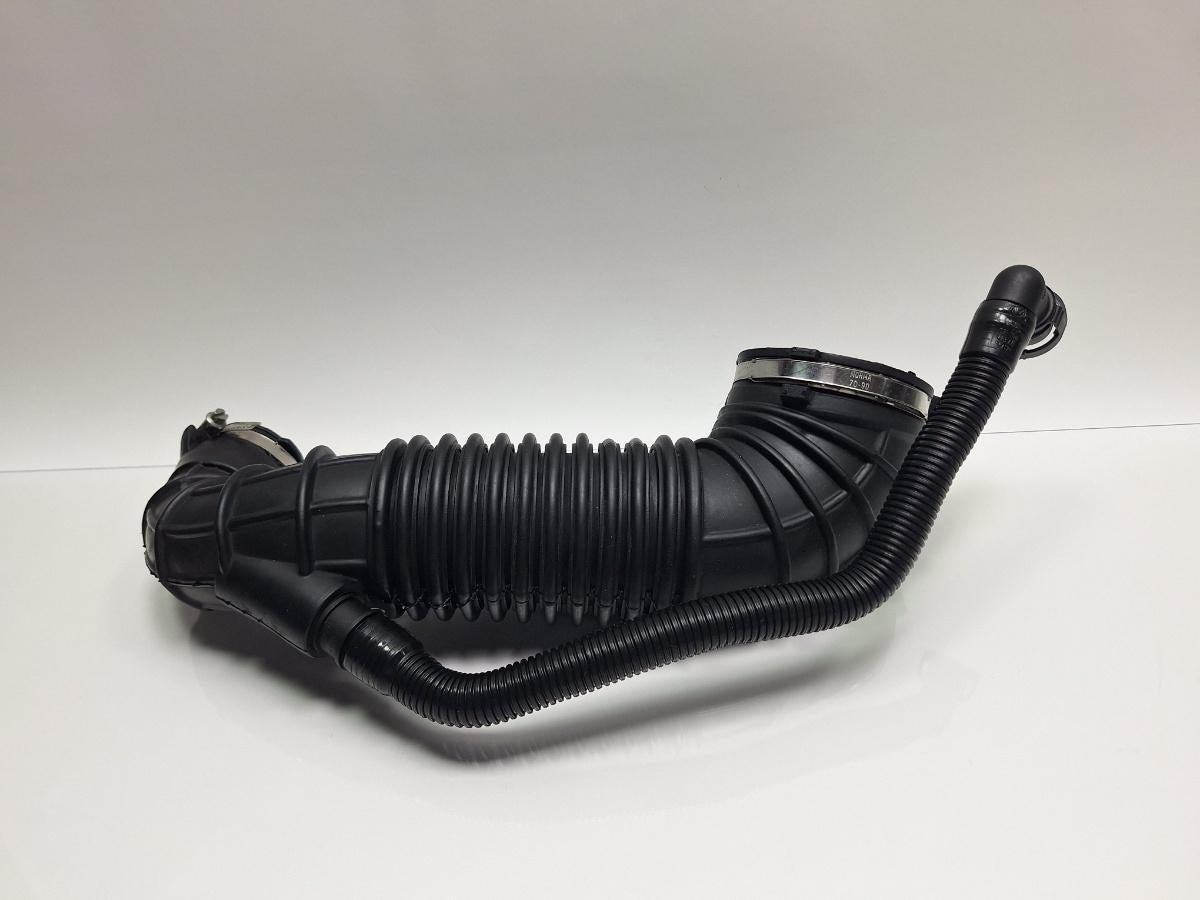Furtun admisie aer AUDI Q5 8RB 2008 -> 2.0 TDI quattro CAHA, CGLB, CMGA 03G129629D