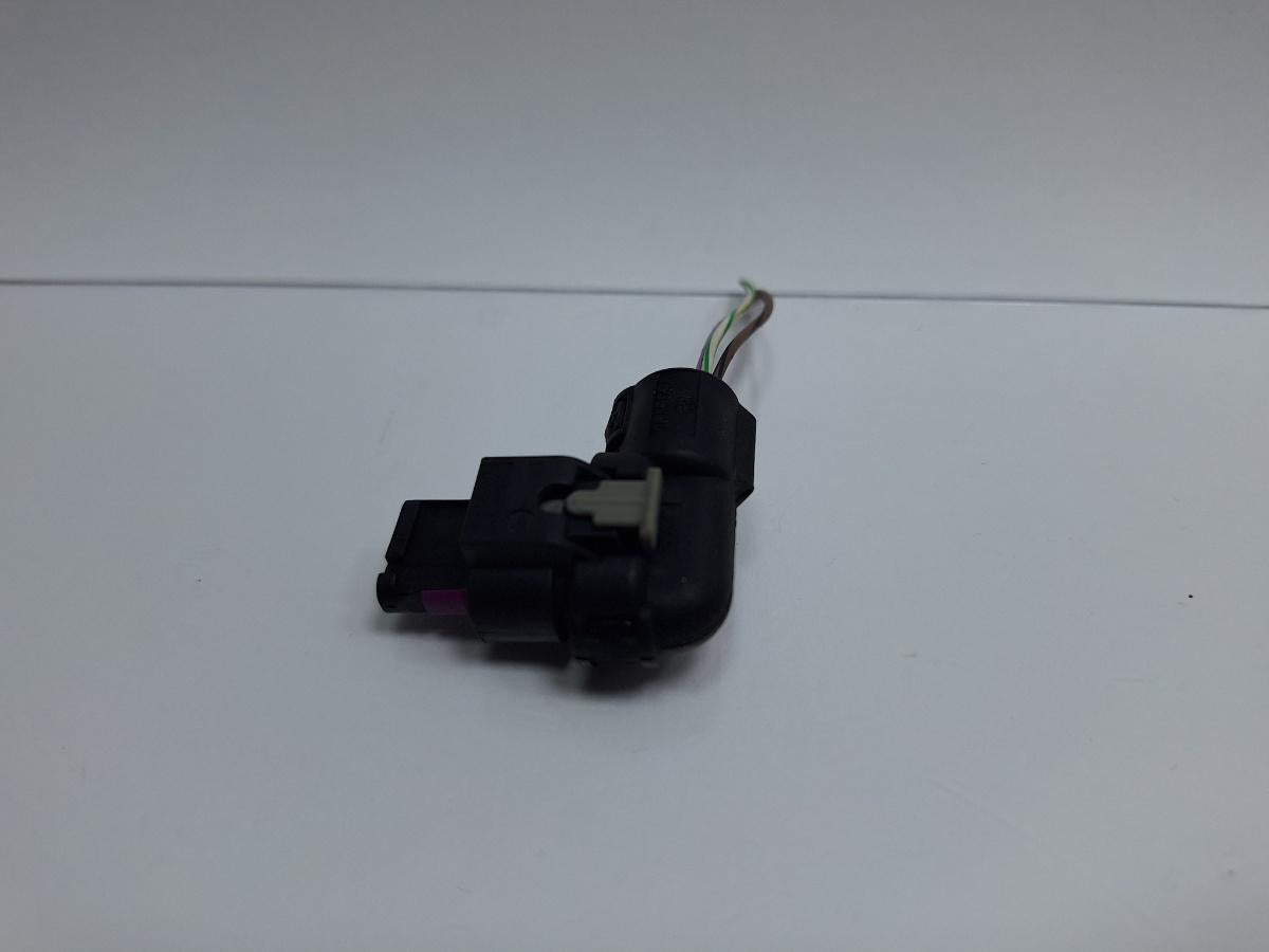 Mufa conector 3 pini AUDI Q5 8RB 2008 -> 2.0 TDI quattro CAHA, CGLB, CMGA 4F0973703