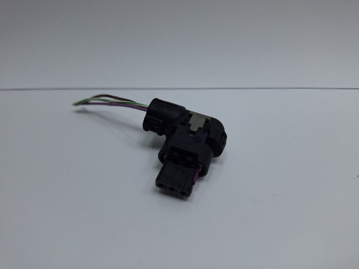 Mufa conector 3 pini AUDI Q5 8RB 2008 -> 2.0 TDI quattro CAHA, CGLB, CMGA 4F0973703