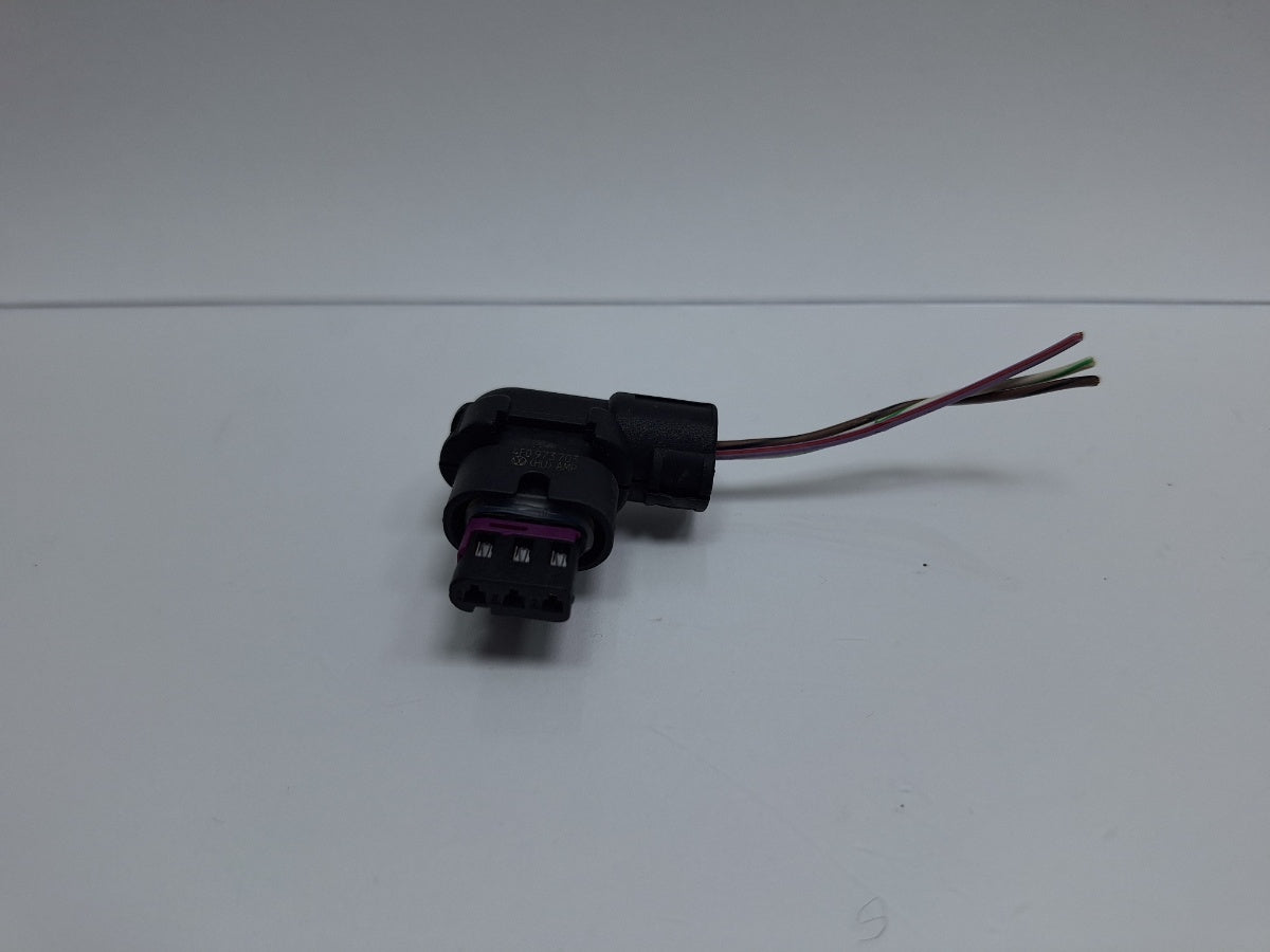Mufa conector 3 pini AUDI Q5 8RB 2008 -> 2.0 TDI quattro CAHA, CGLB, CMGA 4F0973703