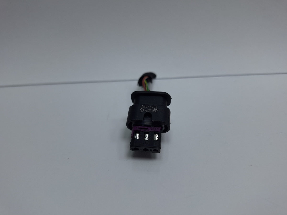 Mufa conector 3 pini AUDI Q5 8RB 2008 -> 2.0 TDI quattro CAHA, CGLB, CMGA 4F0973703