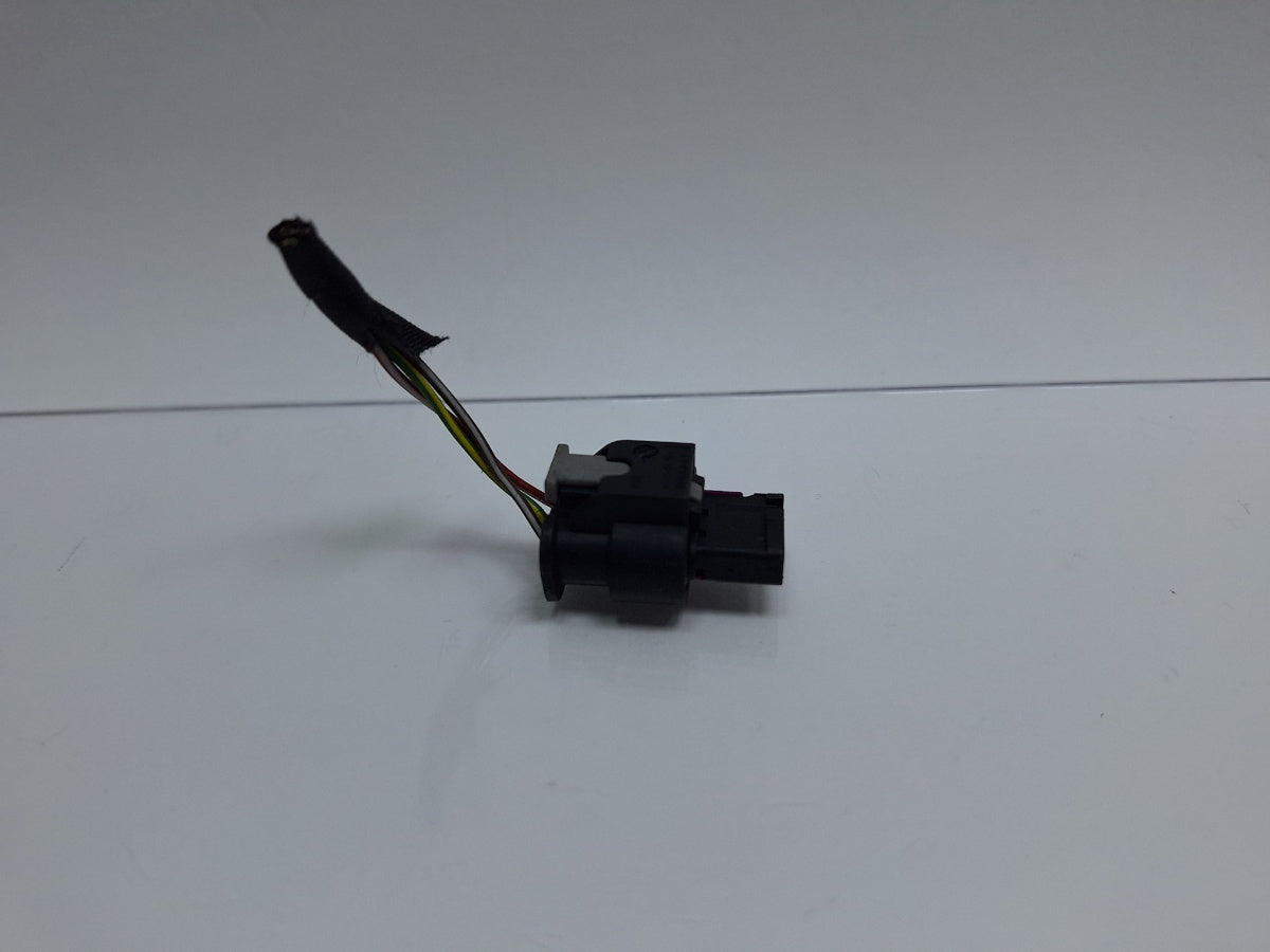 Mufa conector 3 pini AUDI Q5 8RB 2008 -> 2.0 TDI quattro CAHA, CGLB, CMGA 4F0973703