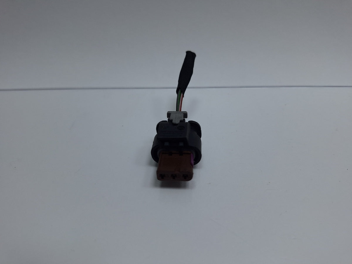 Mufa conector 3 pini AUDI Q5 8RB 2008 -> 2.0 TDI quattro CAHA, CGLB, CMGA 4F0973703A