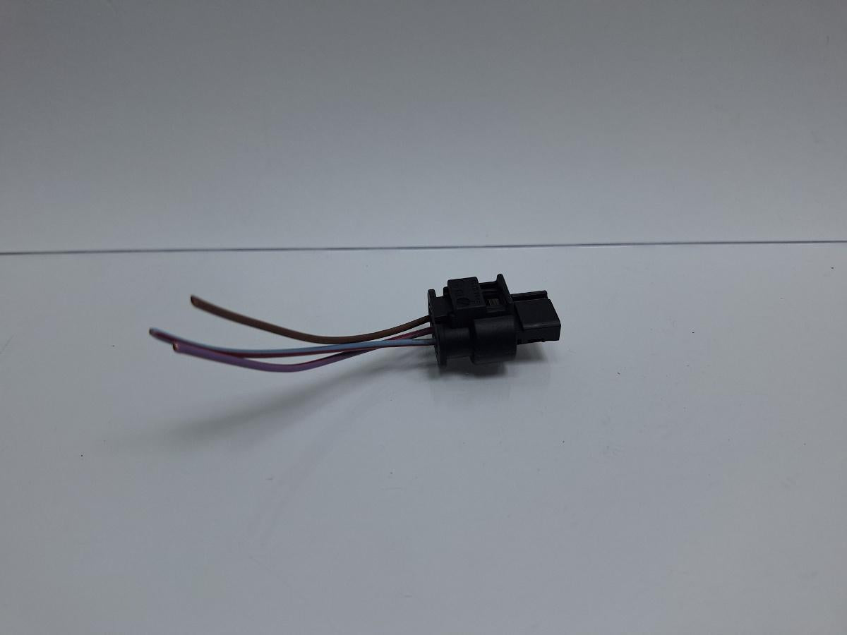Mufa conector 3 pini AUDI Q5 8RB 2008 -> 2.0 TDI quattro CAHA, CGLB, CMGA 3C0973203