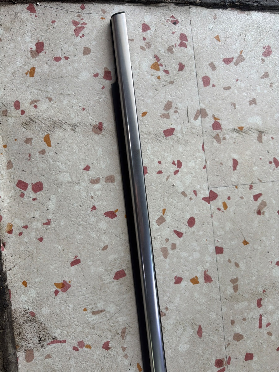 Perie geam portiera spate dreapta VOLKSWAGEN TIGUAN 5N_ 2007 - 2015 5N0839476D