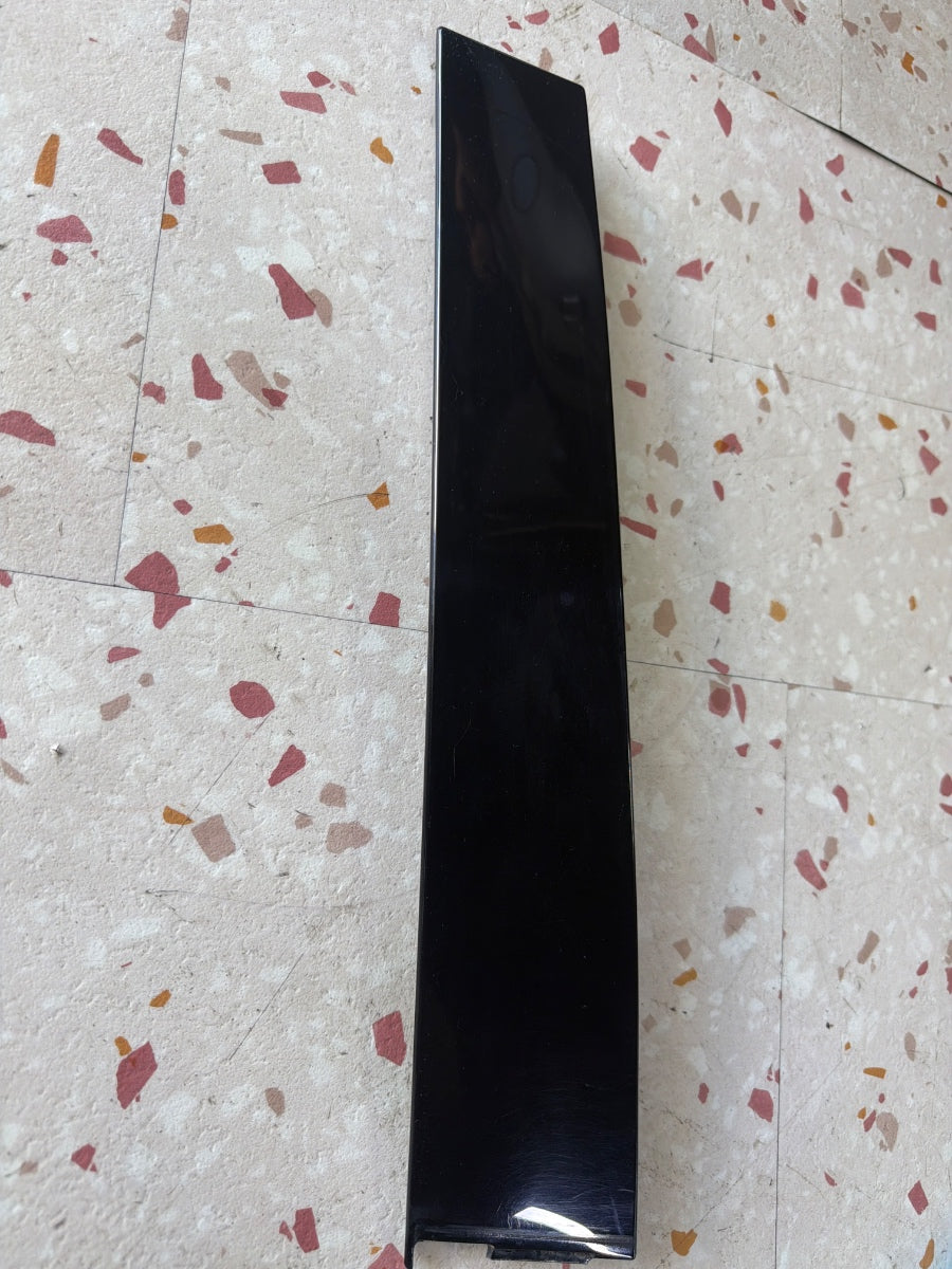 Ornament vertical portiera fata dreapta VOLKSWAGEN TIGUAN 5N_ 2007 - 2015 5N0837902B