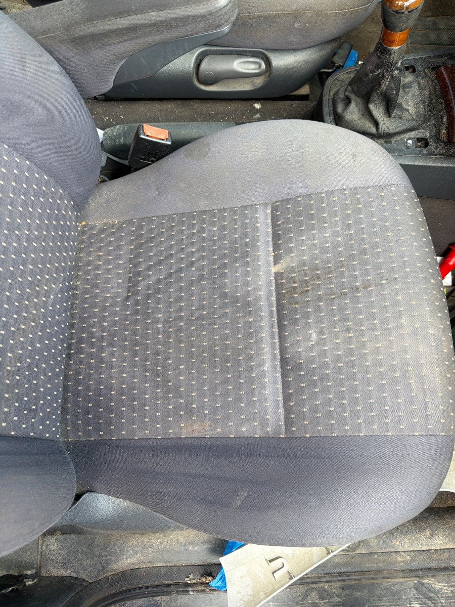 Scaun fata, pasager dreapta SEAT ALHAMBRA 7V8, 7V9 1996 - 2010 1.9 TDI AUY, BVK