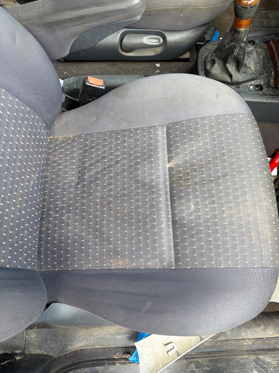 Scaun fata, pasager dreapta SEAT ALHAMBRA 7V8, 7V9 1996 - 2010 1.9 TDI AUY, BVK