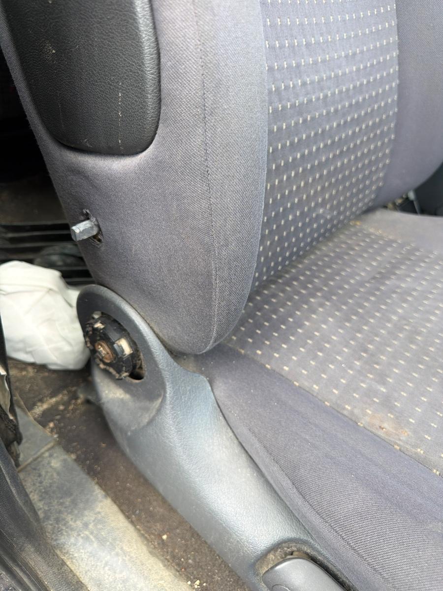 Scaun fata, pasager dreapta SEAT ALHAMBRA 7V8, 7V9 1996 - 2010 1.9 TDI AUY, BVK