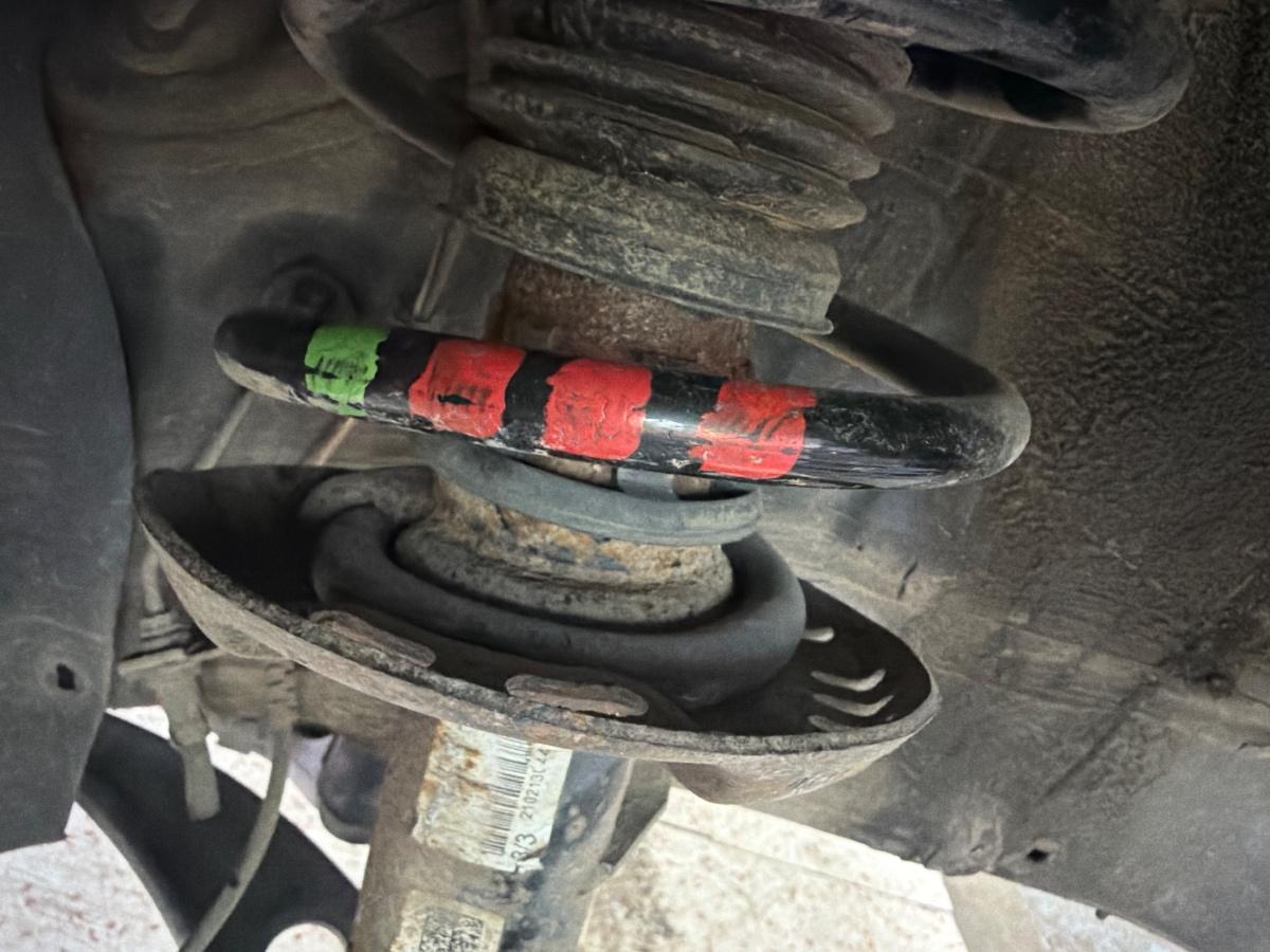 Jamba amortizor cu arc fata dreapta VOLKSWAGEN TIGUAN 5N_ 2007 - 2015 5N0413031AM