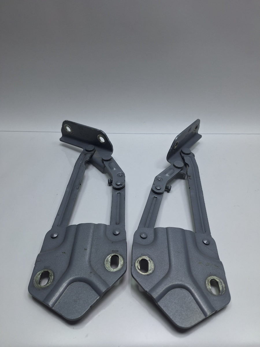 Balamale capota motor VOLKSWAGEN TOURAN 1T3 2010 - 2015 TDI CFHC 1T0823301F , 1T0823302F