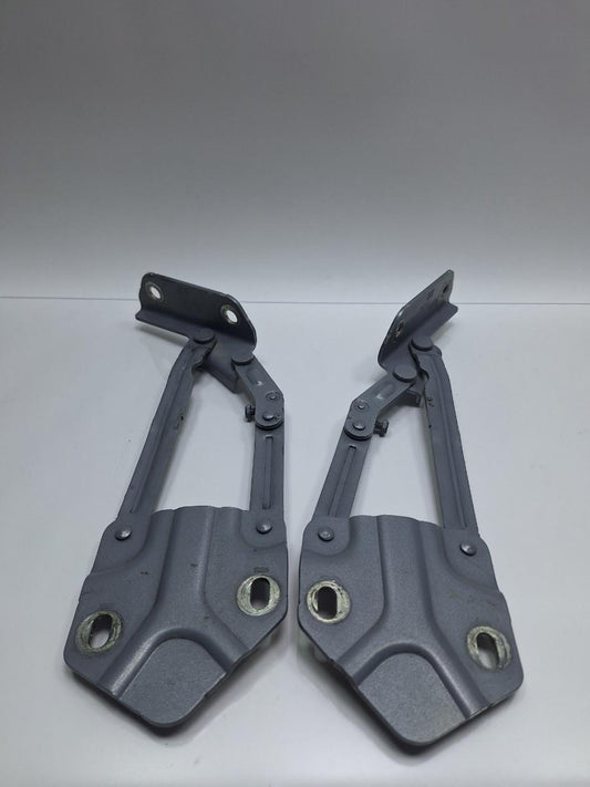 Balamale capota motor VOLKSWAGEN TOURAN 1T3 2010 - 2015 TDI CFHC 1T0823301F , 1T0823302F