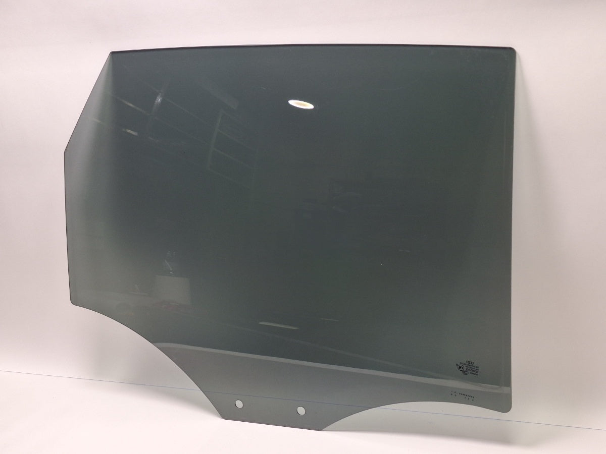 Geam usa Privacy glass dreapta spate AUDI Q5 8RB 2008 -> 2.0 TDI quattro CAHA, CGLB, CMGA AGC 43R-006723 8R0845206G