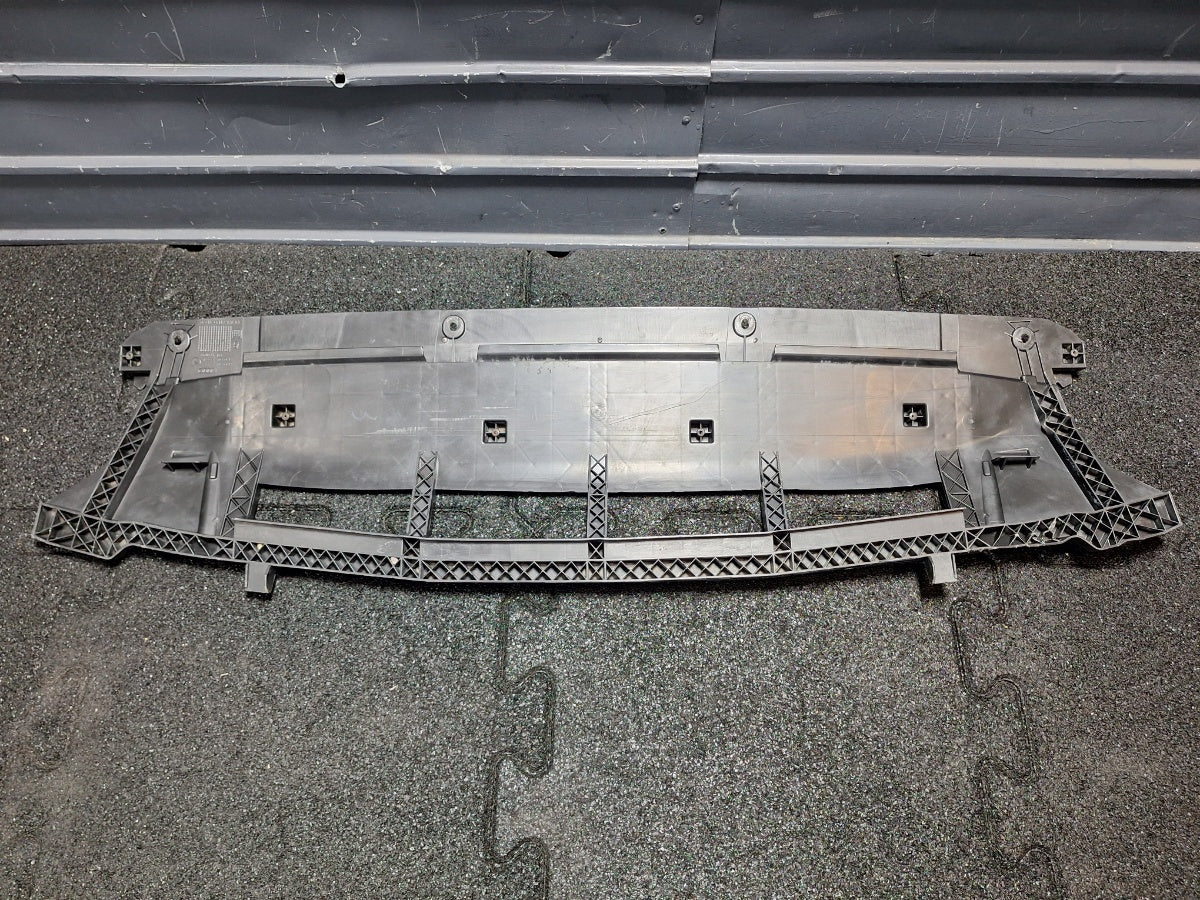 Scut de protectie sub bara fata AUDI Q5 8RB 2008 -> 2.0 TDI quattro CAHA, CGLB, CMGA 8R0807233A