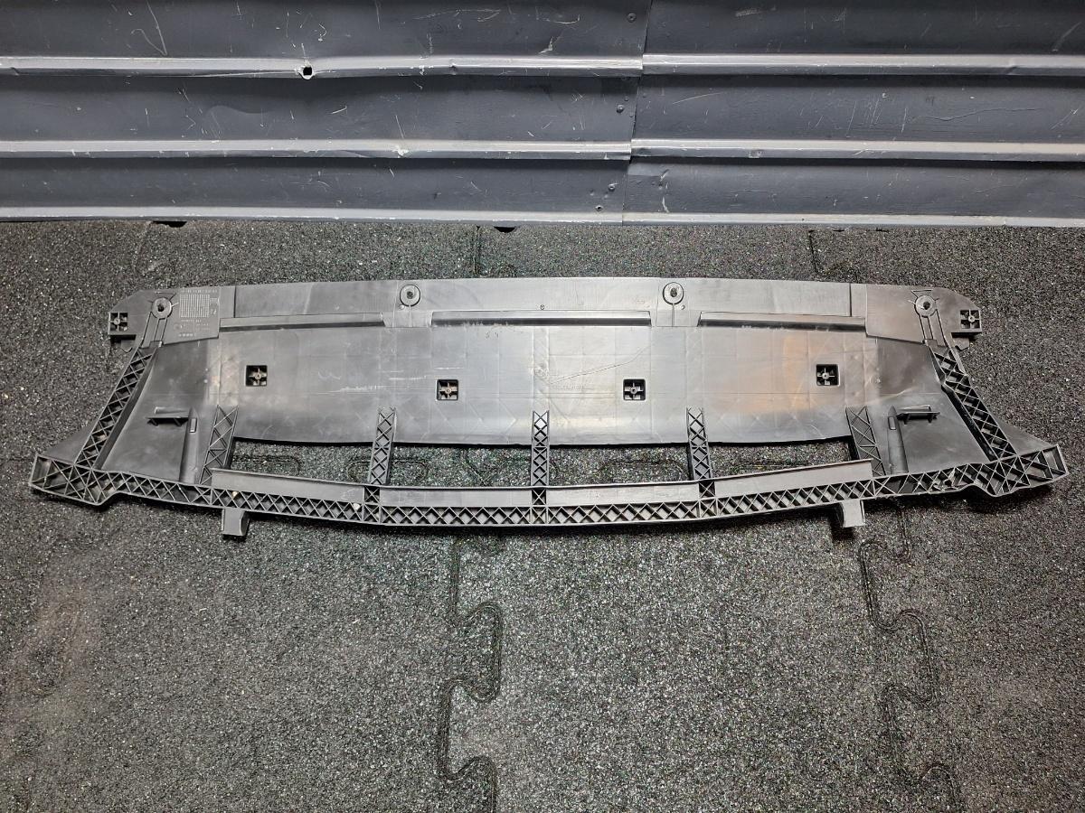 Scut de protectie sub bara fata AUDI Q5 8RB 2008 -> 2.0 TDI quattro CAHA, CGLB, CMGA 8R0807233A