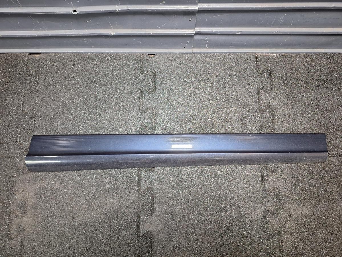 Bandou portiera LX5R dreapta fata AUDI Q5 8RB 2008 -> 2.0 TDI quattro CAHA, CGLB, CMGA 8R0853960B