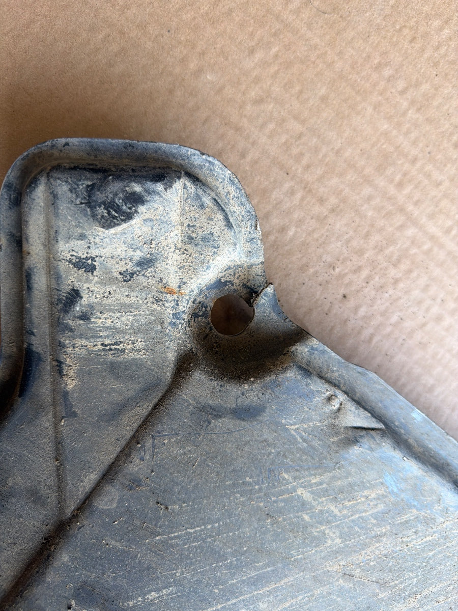 Scut de protectie motor AUDI A4 IV Avant 8K5, B8 2007 - 2015 2.0 TDI CAGA, CJCA, CMEA, CMFA 8K1862822L