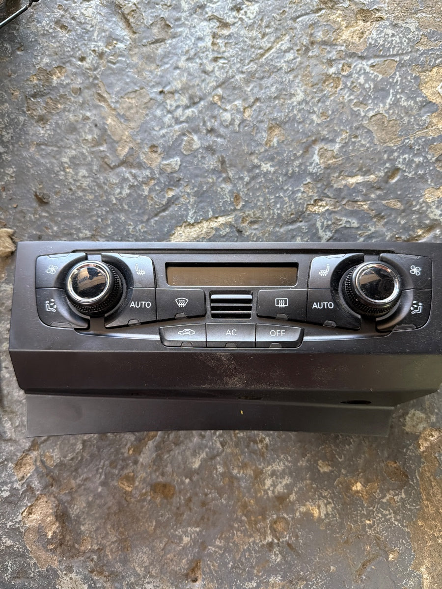 Panou Clima AUDI A4 IV Avant 8K5, B8 2007 - 2015 2.0 TDI CAGA, CJCA, CMEA, CMFA 8T1820043AQ