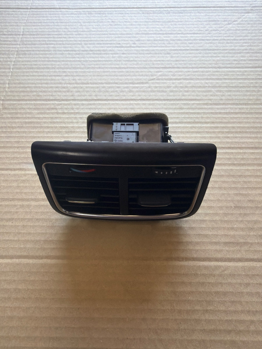 Grila de ventilatie spate AUDI A4 IV Avant 8K5, B8 2007 - 2015 2.0 TDI CAGA, CJCA, CMEA, CMFA 8K0819203