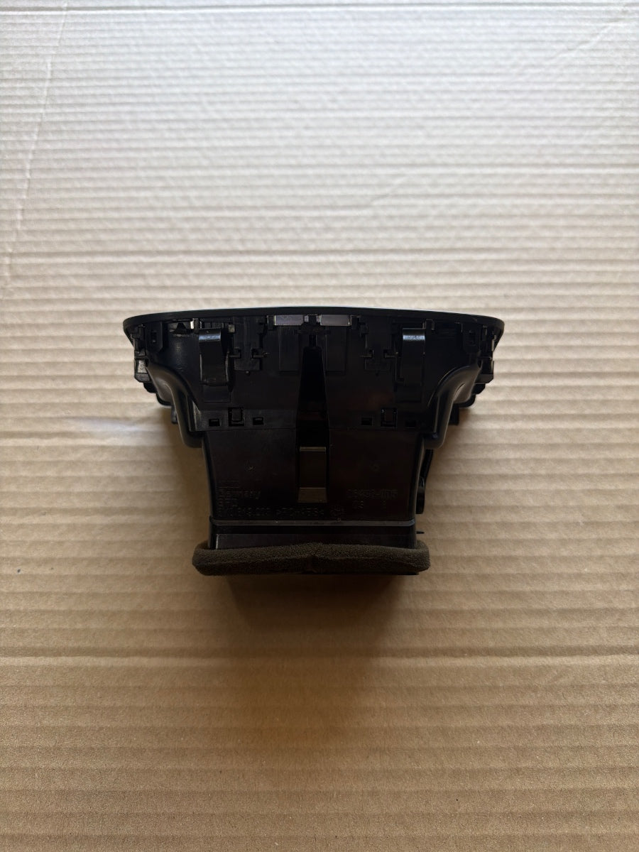 Grila de ventilatie spate AUDI A4 IV Avant 8K5, B8 2007 - 2015 2.0 TDI CAGA, CJCA, CMEA, CMFA 8K0819203