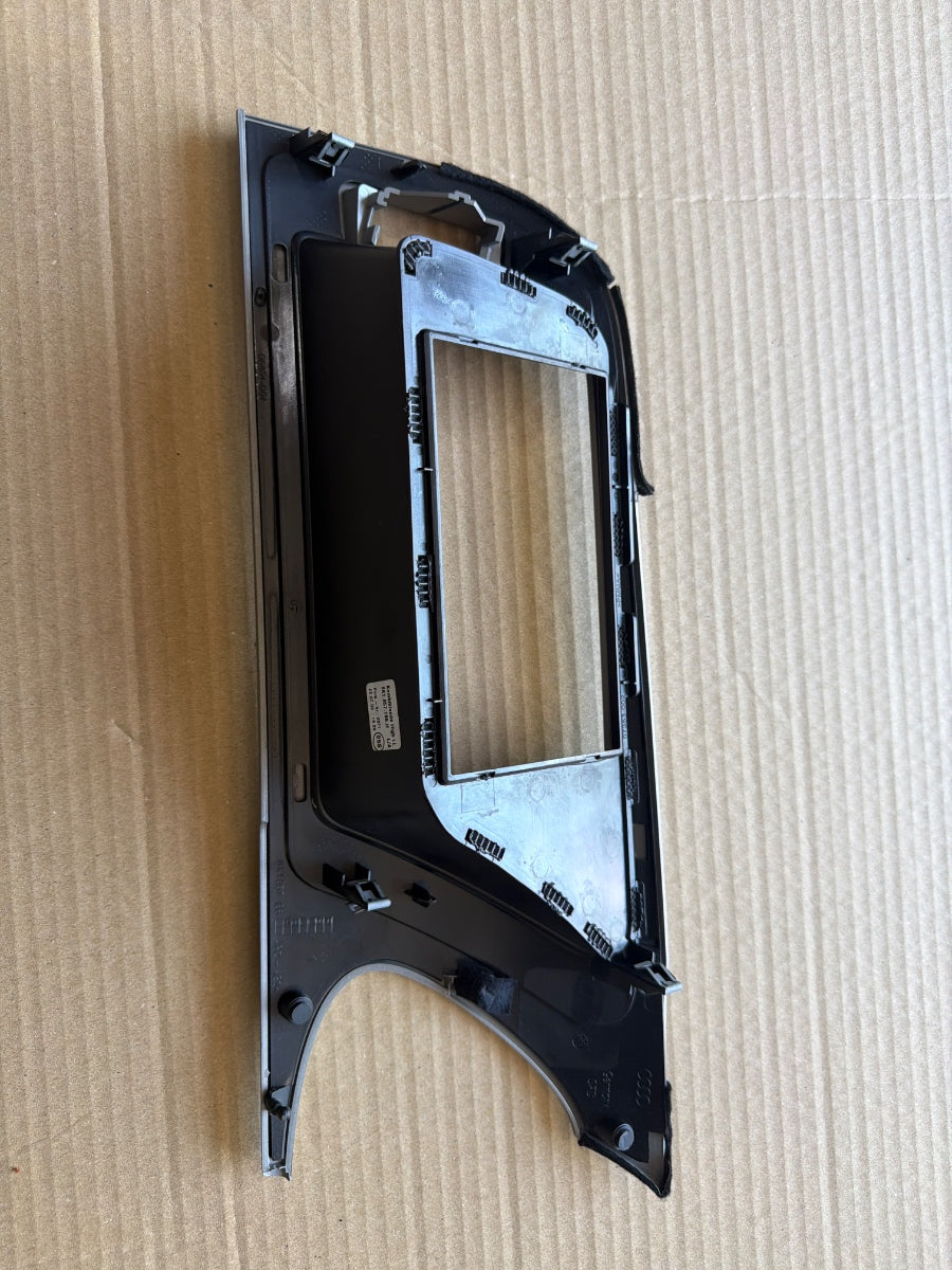 Ornament display plansa AUDI A4 IV Avant 8K5, B8 2007 - 2015 2.0 TDI CAGA, CJCA, CMEA, CMFA 8K1857186H