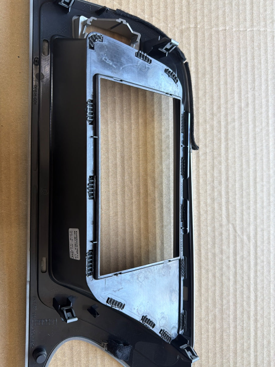 Ornament display plansa AUDI A4 IV Avant 8K5, B8 2007 - 2015 2.0 TDI CAGA, CJCA, CMEA, CMFA 8K1857186H