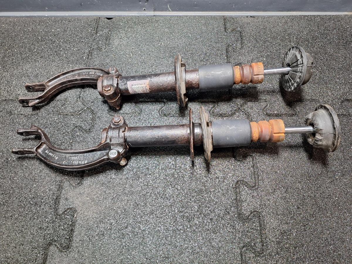 Set amortizoare fata AUDI Q5 8RB 2008 -> 2.0 TDI quattro CAHA, CGLB, CMGA 8R0413031F