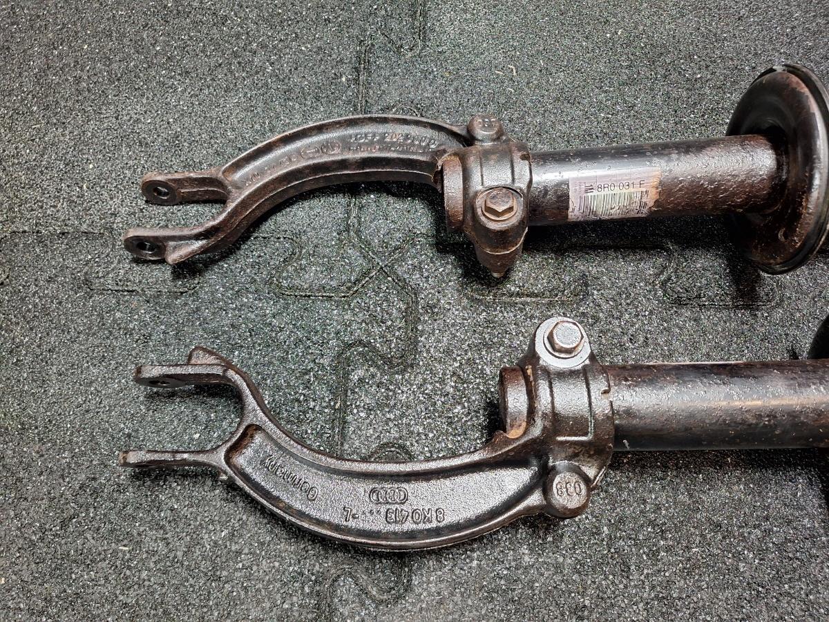 Set amortizoare fata AUDI Q5 8RB 2008 -> 2.0 TDI quattro CAHA, CGLB, CMGA 8R0413031F