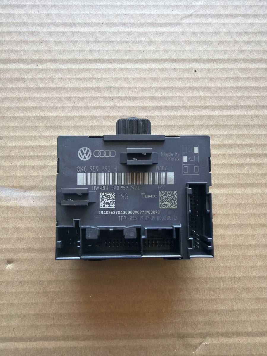 Modul/unitate de control portiera dreapta fata AUDI A4 IV Avant 8K5, B8 2007 - 2015 2.0 TDI CAGA, CJCA, CMEA, CMFA 8K0959792H